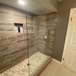 Shower splash panel